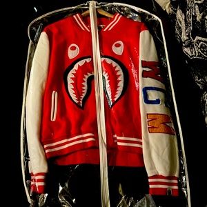 A bathing ape brand new